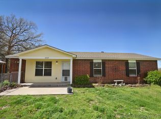 17627 S Rocky Top Ln, Tahlequah, OK 74464