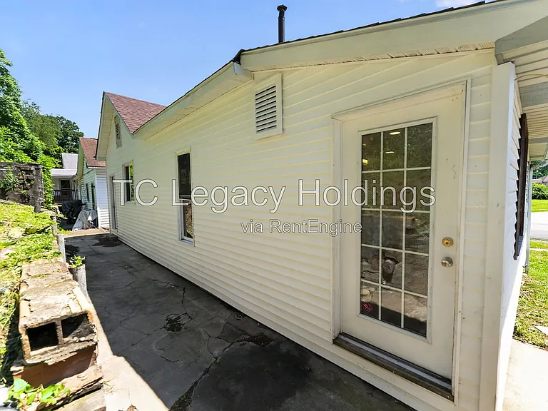 87 Crisfield St — Photo 27