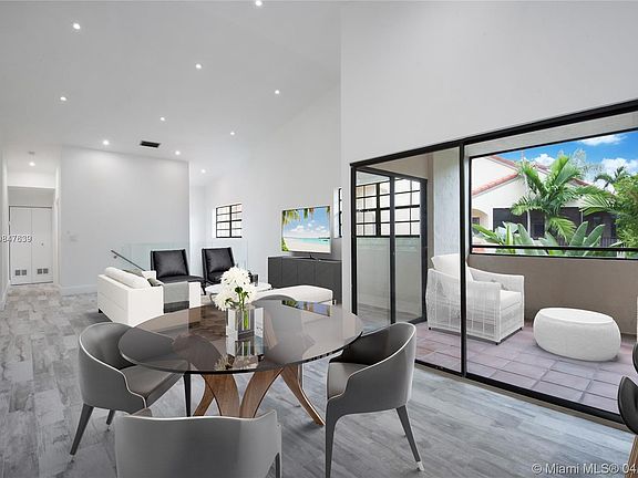 2nd image of 3520 Magellan Cir APT 732