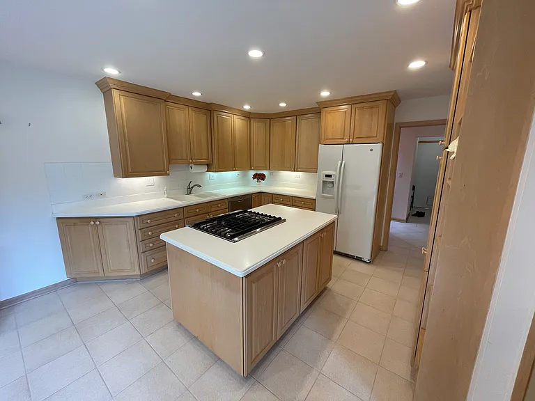 1119 Deerfield Rd — Photo 10