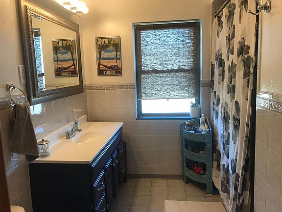 4th image of 10233 S Tripp Ave