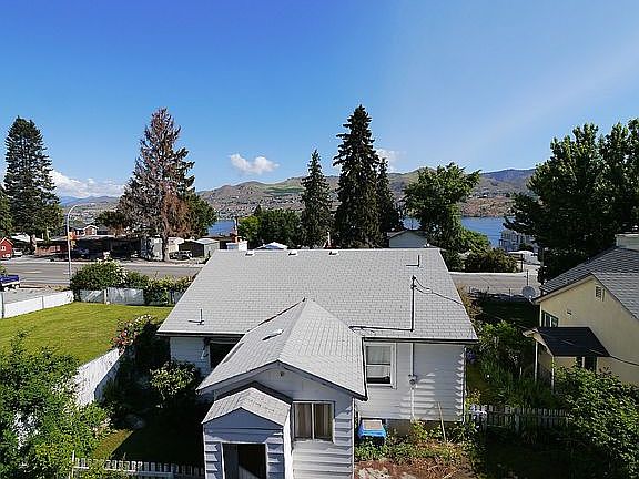3rd image of 2107 W Woodin Ave