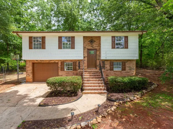 235 Bernard Couch Dr, Anniston, AL 36207