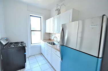 Rented by CITY SKYLINE REALTY INC