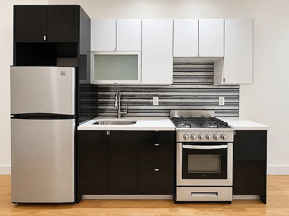 3rd image of 252 Schenectady Ave #1H