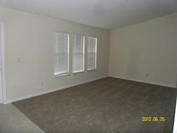 2nd image of 141 SW Thanksgiving Ave