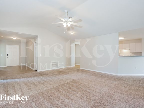 3rd image of 743 Pelican Ct