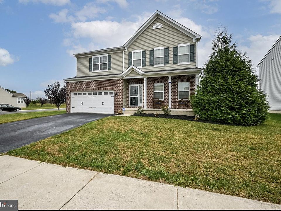 1st image of 629 Yensid Dr