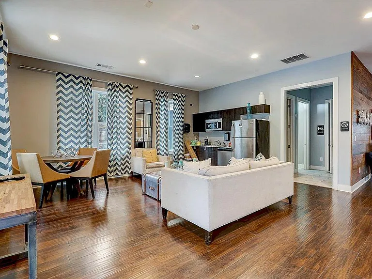 3681 Pavilion Point — Photo 13