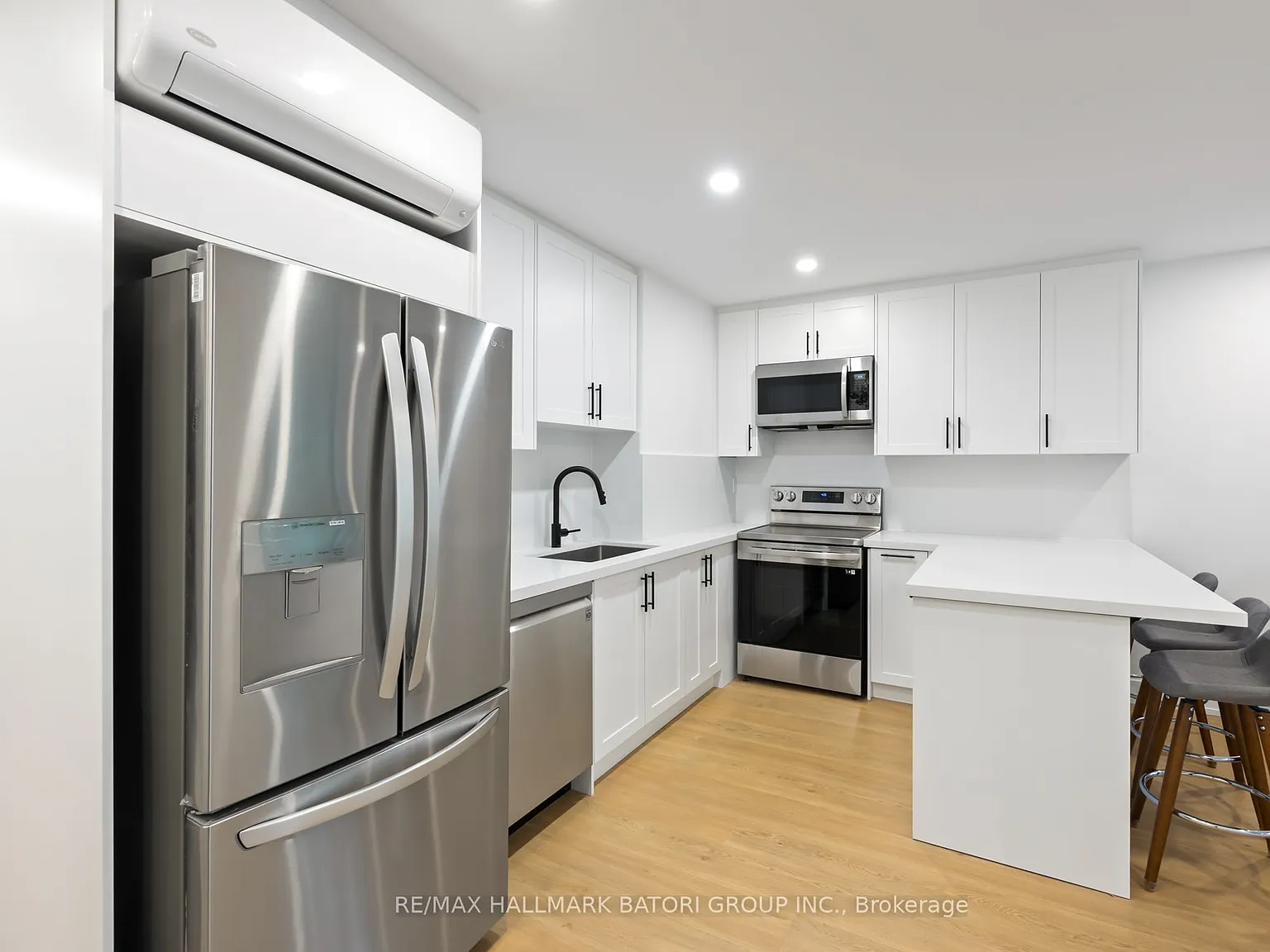 2 bed, $4,000 — Photo 3