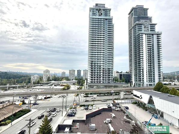 518 Whiting Way #702, Coquitlam, BC V3J 0H7