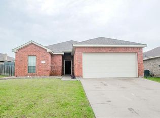 3005 Glenwood Ct, Aubrey, TX 76227