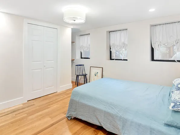 297 Quincy Street image 7 of 10