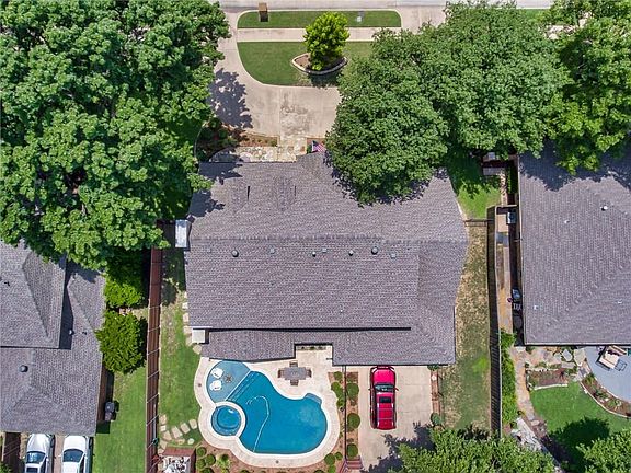 4th image of 5008 Old Orchard Dr