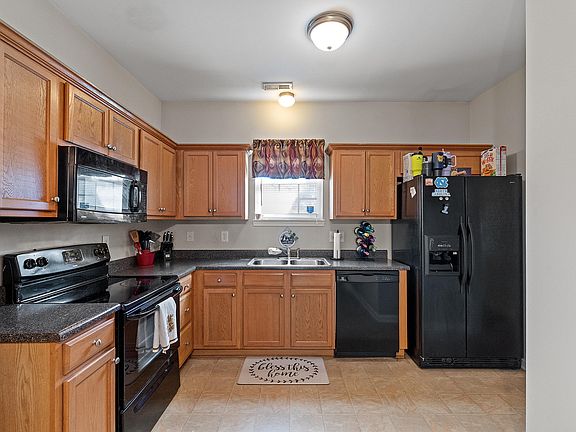 5th image of 203 Winston Way