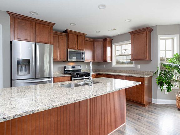 3rd image of 7326 Remagen Ln
