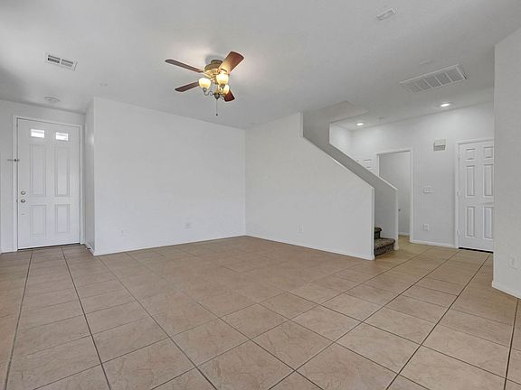 4th image of 5028 Whistling Acres Ave
