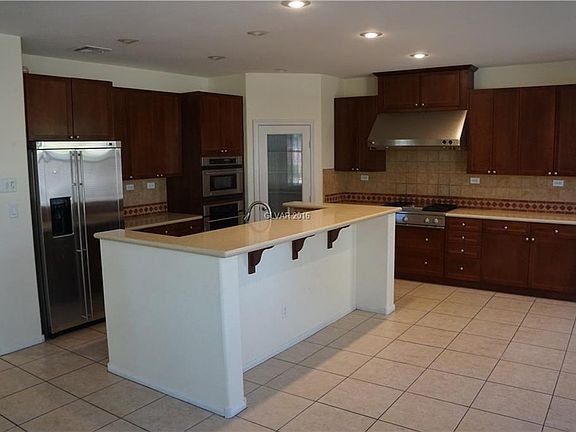 4th image of 8410 Rushfield Ave
