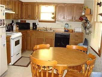 4th image of 921 N 10th St