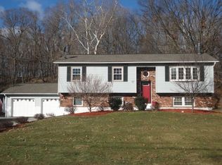21 Foster Rd, Hopewell Junction, NY 12533
