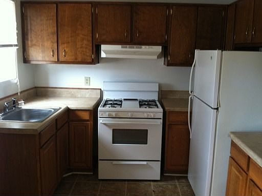 2nd image of 6010 Jefferson Ave APT 15
