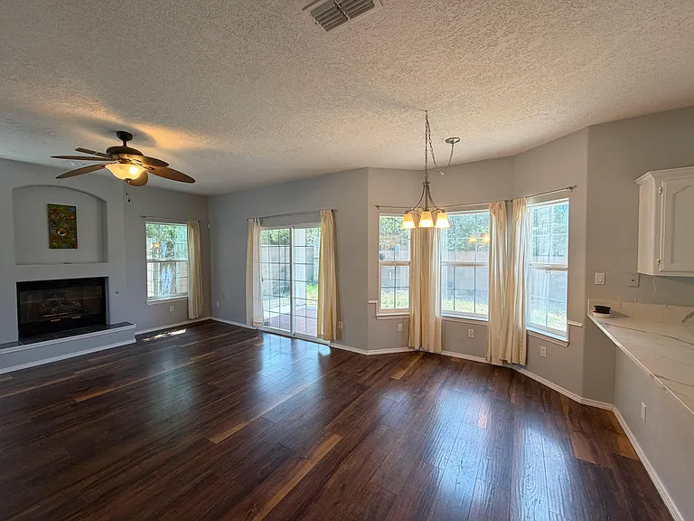 7300 Tricia Rd NE — Photo 12