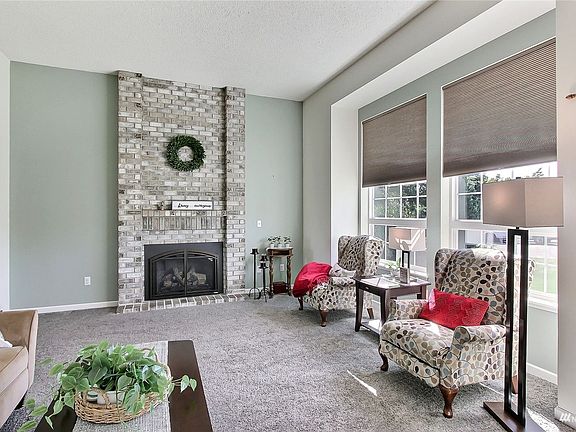 3rd image of 1816 27th Street Pl SW