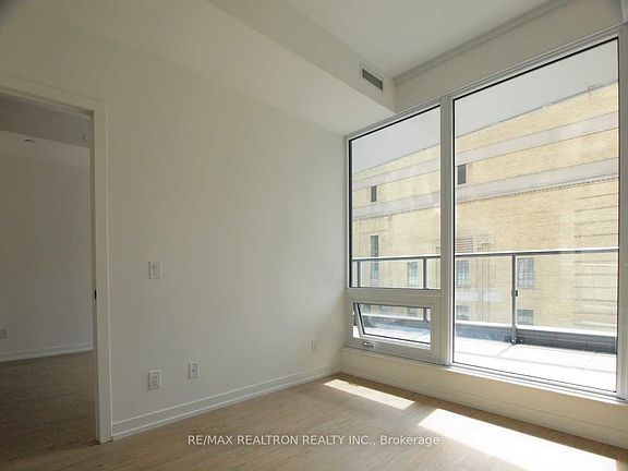 2nd image of 85 Wood St #510