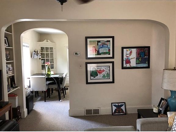 3rd image of 209 N Vine St #1