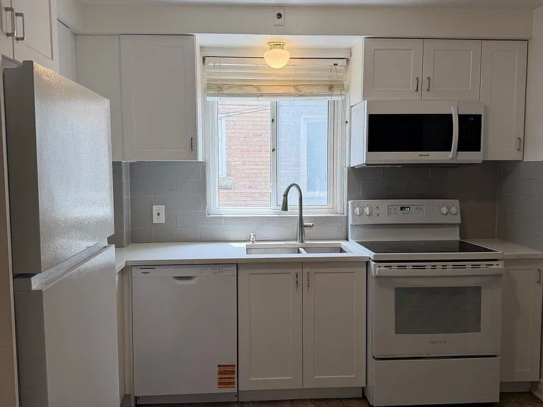 43 Morgan Ave — Photo 8