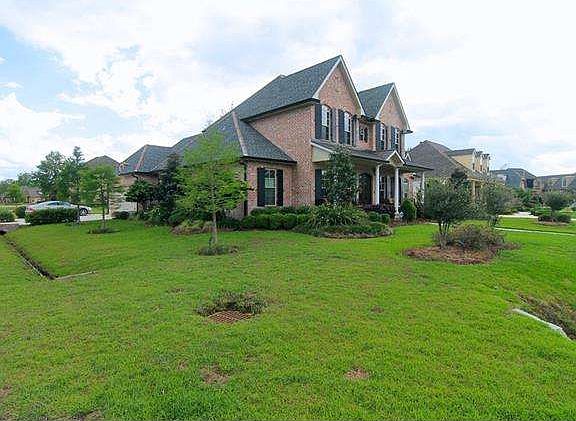2nd image of 201 Parkside Ct