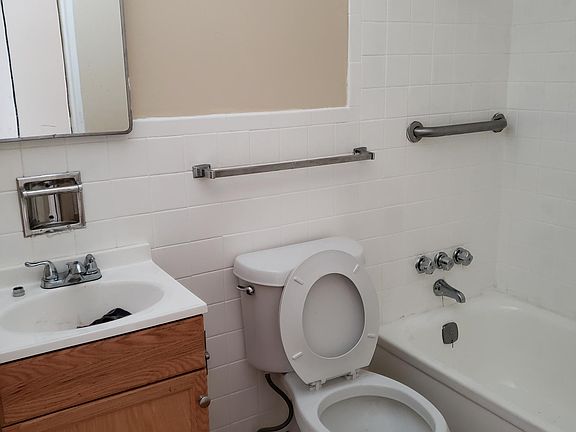 4th image of 11544 Criterion Ave