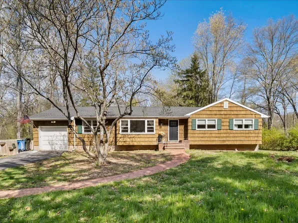 37 Lurline Dr, Basking Ridge, NJ 07920