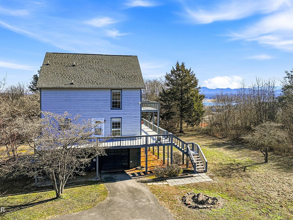 1st image of 2812 Burnett Dr