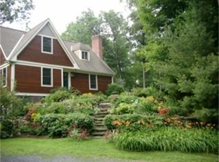 5 Meadow Rd, Leverett, MA 01054