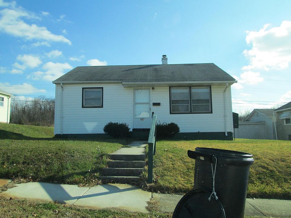 2nd image of 107 Alton St