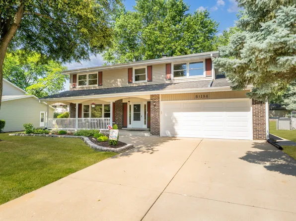 6S184 Lakewood Dr, Naperville, IL 60540