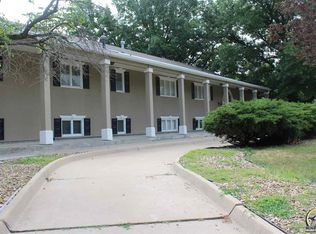 2222 SW Westridge Dr, Topeka, KS 66614