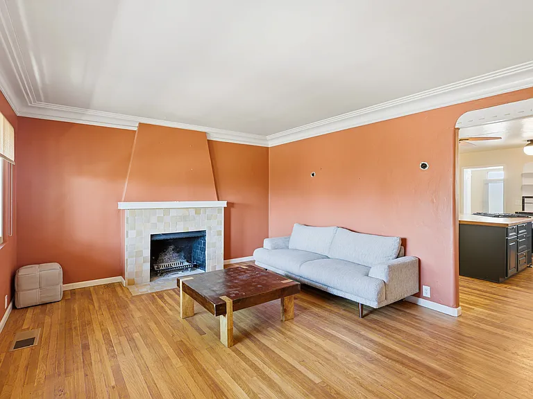 420 Bryn Mawr Dr SE — Photo 4