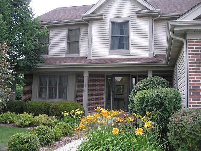 2nd image of 1850 Arbordale Ln