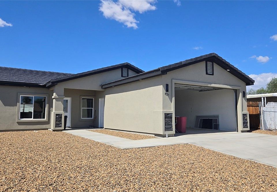 1st image of 827 Terrace Drive