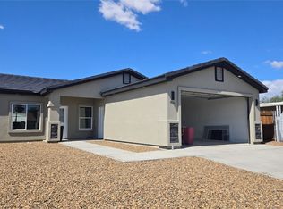 827 Terrace Dr, Bullhead City, AZ 86442