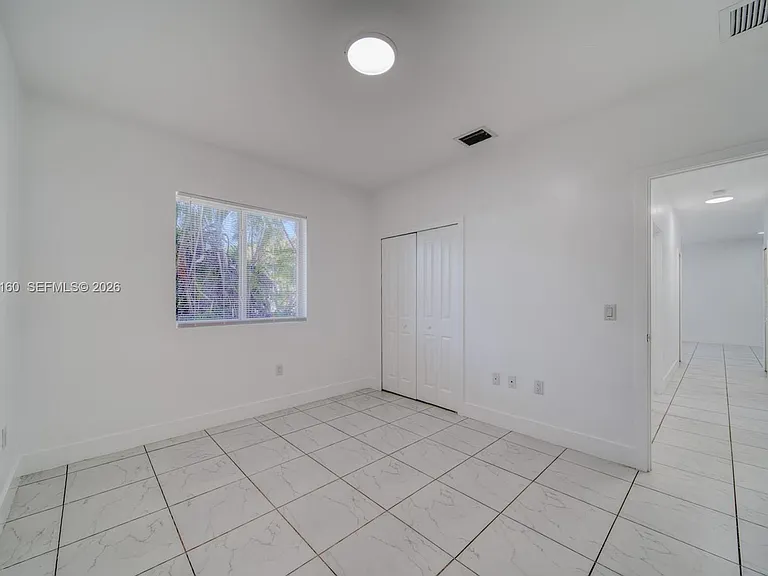 14710 NE 7th Ct #14710 — Photo 12