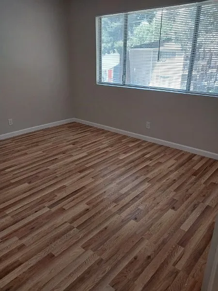 Building Photo - 507 Maple St #3