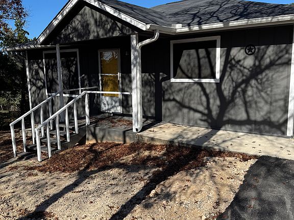 2nd image of 606 Circle View Dr #2