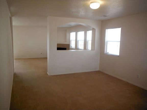 5th image of 3235 El Caballero Dr SW