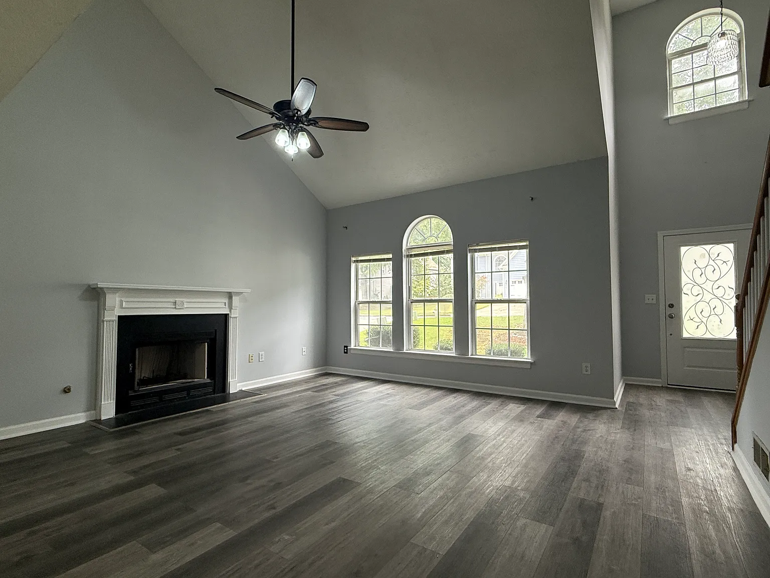 4 bed, 2.5 bath, 1980 sqft, $2,400 — Photo 3