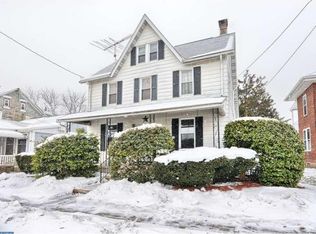 434 W Penn Ave, Robesonia, PA 19551