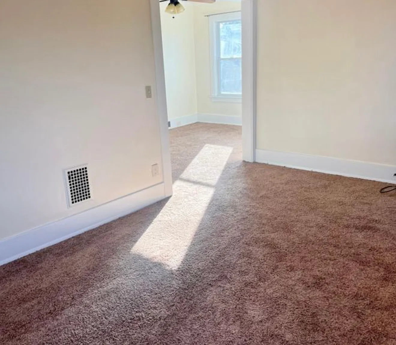 2 bed, 816 sqft, $1,500 — Photo 2