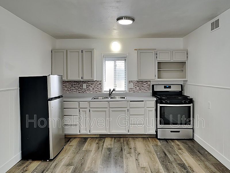 358 N 100 E Tooele UT Zillow